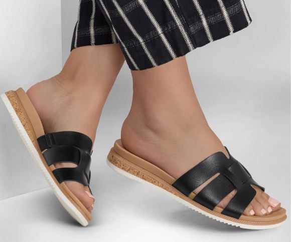 Skechers Women's BOBS Desert Kiss Low - Peak Look: BLK